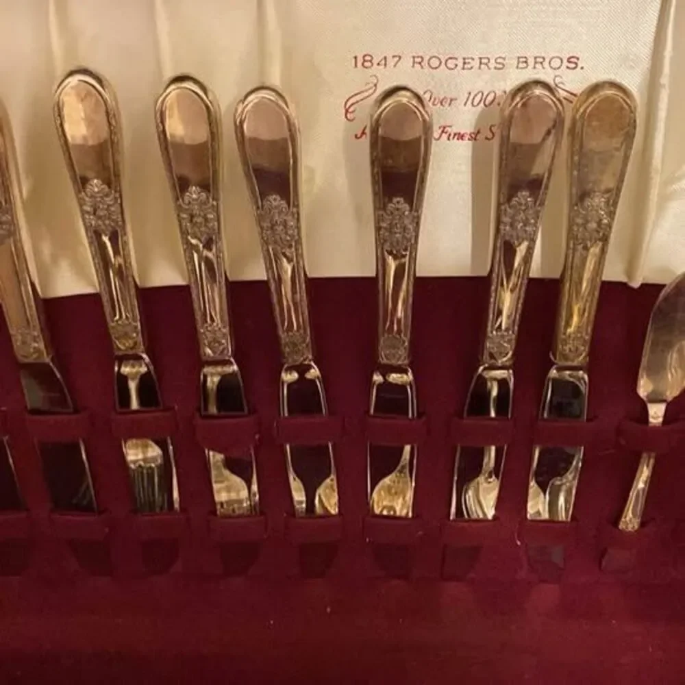 1847‎ Roger’s Brothers Adoration Silver Plated Flatware Service for 8